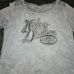Harley-Davidson shirt